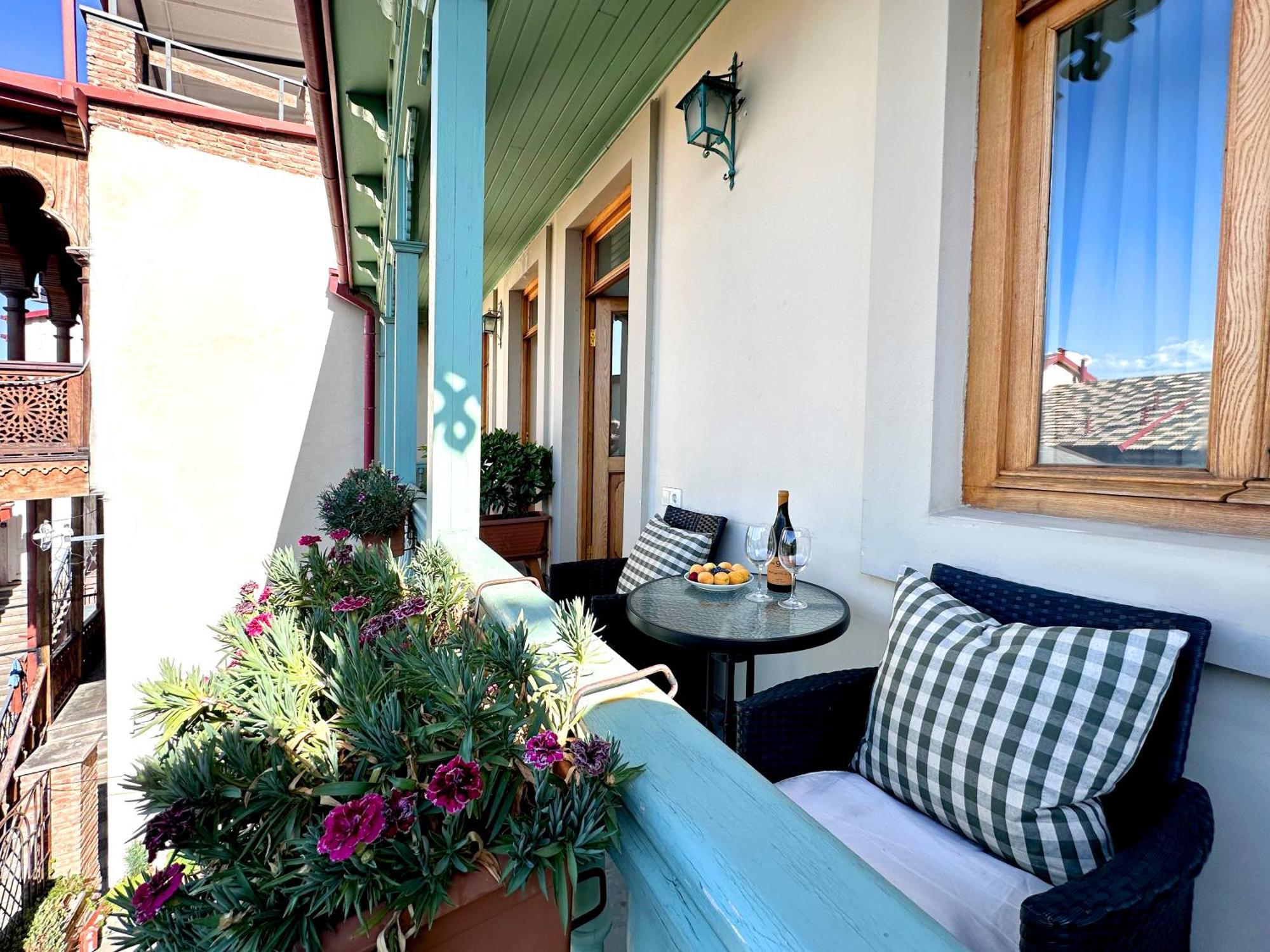 Betlemi Old Town Hotel Тбилиси Экстерьер фото